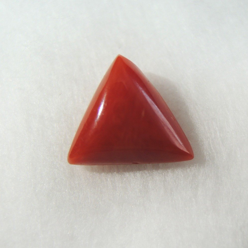 3.55ct triangle natural red-coral (mungaa) KBG-C015
