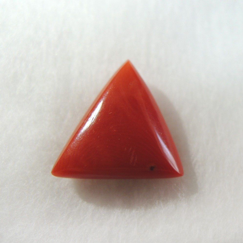 3.83ct triangle natural red-coral (mungaa) KBG-C019